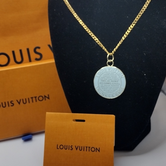 Louis Vuitton Trunks & Bags Charm - Picture 1 of 6